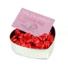 Lata con Forma de Corazón con Tarjeta Personalizada abierta Lata con Forma de Corazón con Tarjeta Personalizada abierta