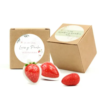 Chicles XL de Fresa en Cajita Kraft Personalizada para Detalle de Boda