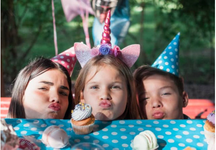 Todo para Cumpleaños Infantiles: decoración, merienda, catering, picoteo, tartas y animación